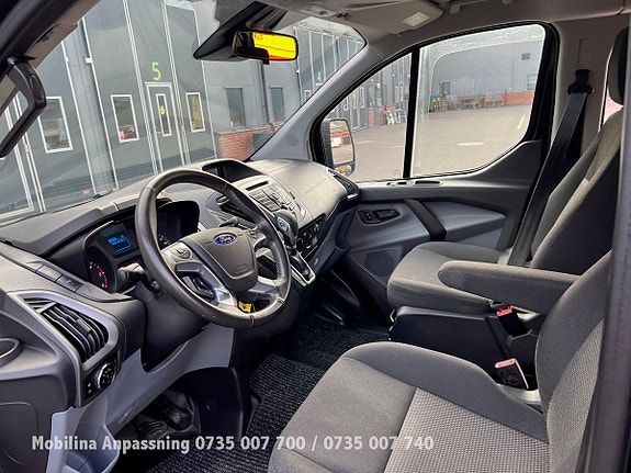 Ford Transit Custom 24 of 30