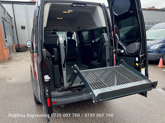 Ford Transit Custom 27 of 30