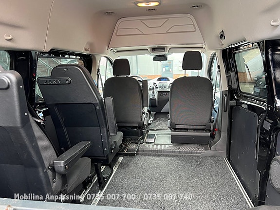 Ford Transit Custom 25 of 30