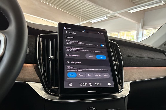 Volvo XC90 28 of 30