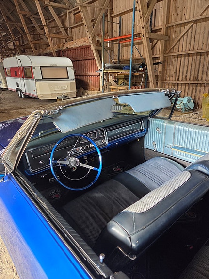 Pontiac Parisienne 4 of 8