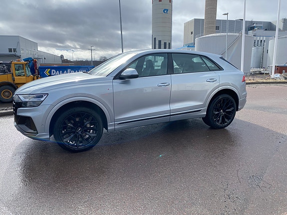 Audi Q8 4 of 5