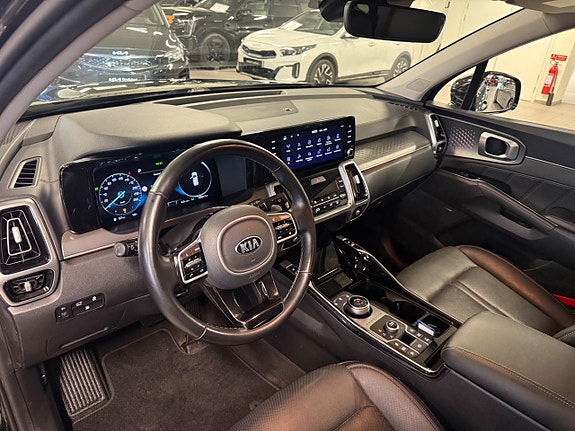 Kia Sorento 8 of 19