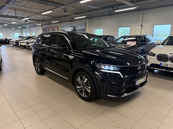 Kia Sorento 5 of 19