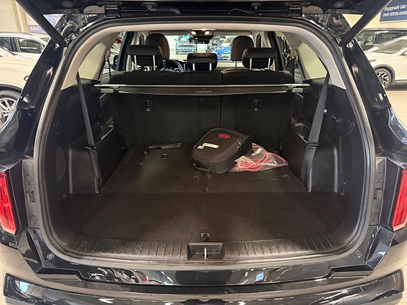 Kia Sorento 13 of 19