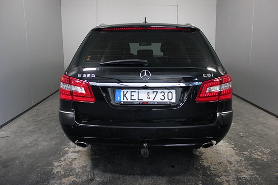 Mercedes-Benz E350 6 of 29