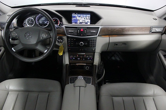 Mercedes-Benz E350 15 of 29