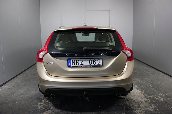 Volvo V60 6 of 22