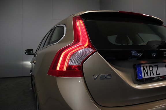 Volvo V60 8 of 22