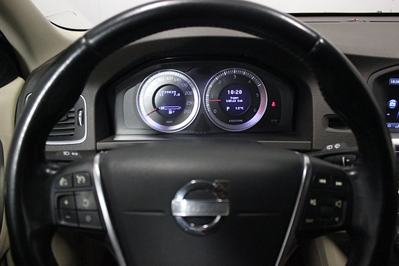 Volvo V60 15 of 22