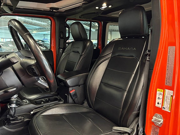 Jeep Wrangler Unlimited 15 of 30