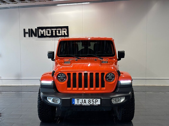 Jeep Wrangler Unlimited 3 of 5