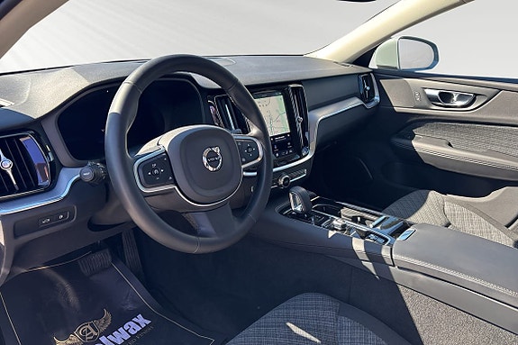 Volvo V60 7 of 12