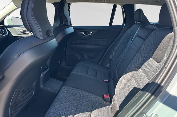 Volvo V60 8 of 12