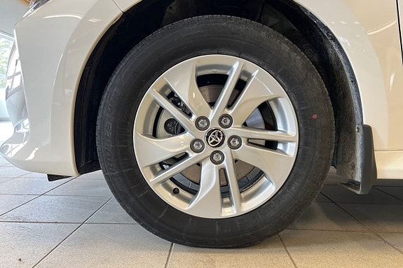 Toyota Yaris 17 of 21