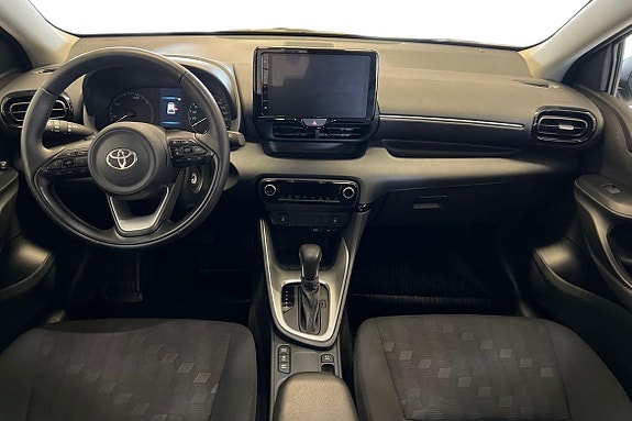 Toyota Yaris 10 of 21