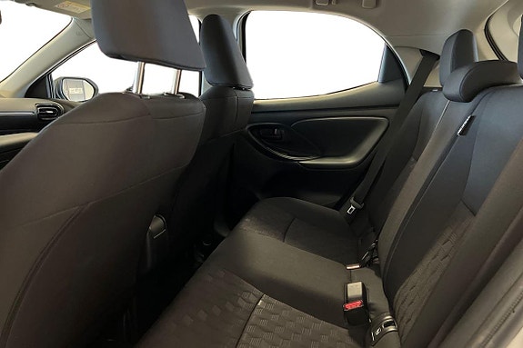 Toyota Yaris 13 of 21