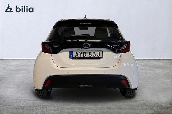 Toyota Yaris 5 of 5