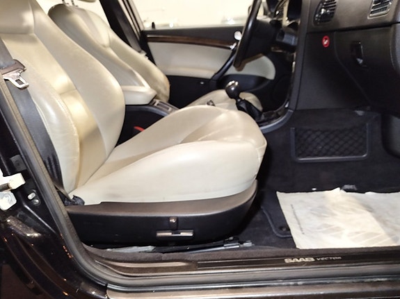 Saab 9-5 21 of 27