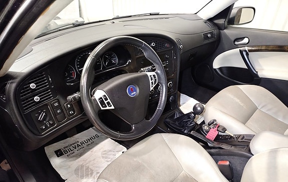 Saab 9-5 12 of 27