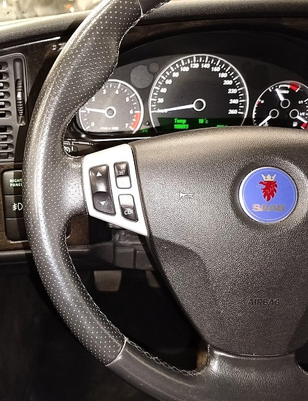 Saab 9-5 15 of 27