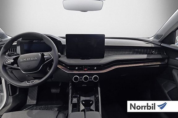 Skoda Superb 8 of 18