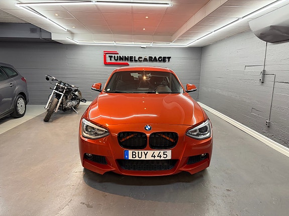 BMW 116i 3 of 5