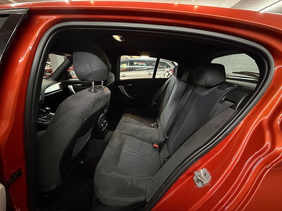 BMW 116i 9 of 22