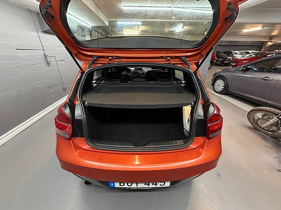 BMW 116i 8 of 22