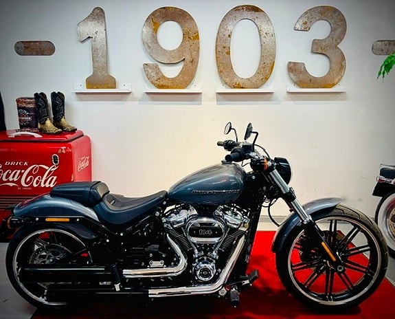 Harley-Davidson FXBRS Breakout 114 M8 i Nyskick!