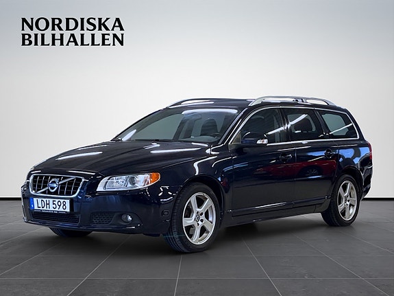 Volvo V70 3 of 5