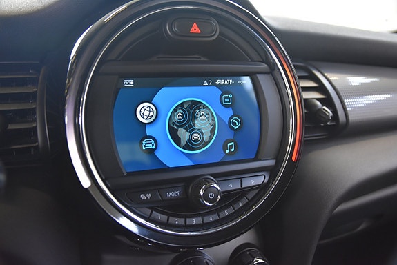 MINI Cooper 10 of 16