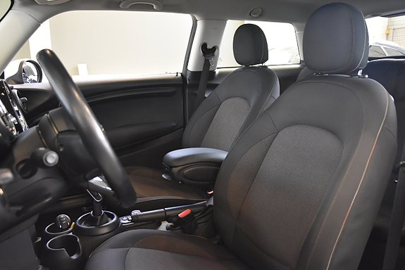MINI Cooper 6 of 16