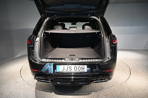 Land Rover Range Rover Sport 21 of 26