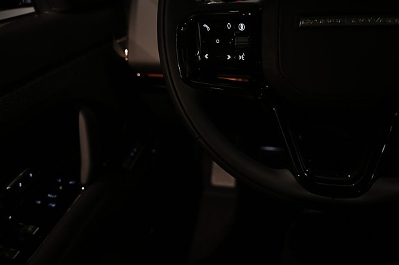 Land Rover Range Rover Sport 18 of 26