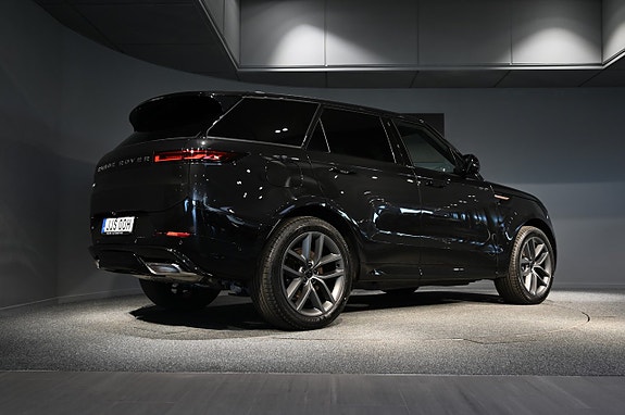 Land Rover Range Rover Sport 6 of 26