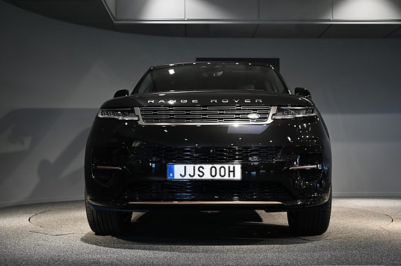 Land Rover Range Rover Sport 9 of 26