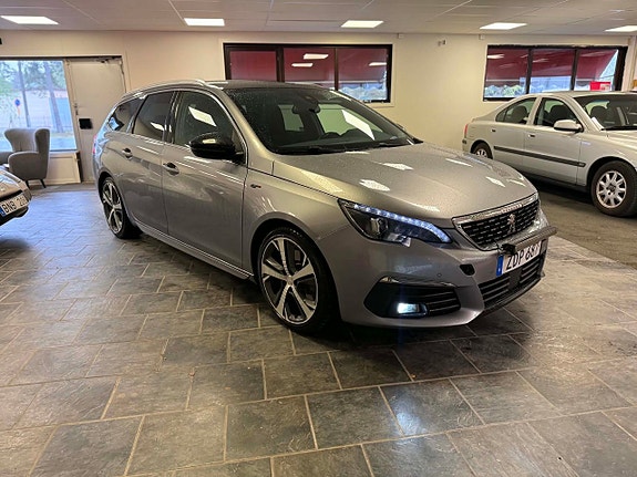 Peugeot 308 SW 3 of 5