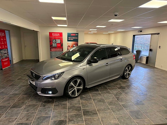 Peugeot 308 SW 10 of 17