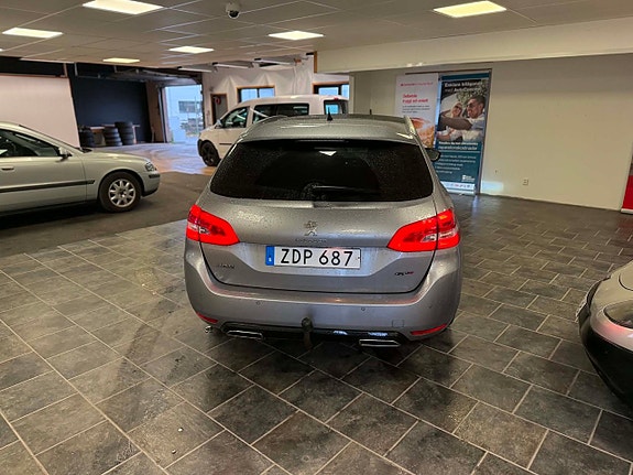 Peugeot 308 SW 7 of 17