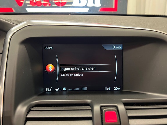 Volvo XC60 14 of 30