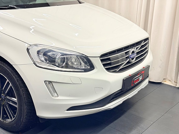 Volvo XC60 3 of 30