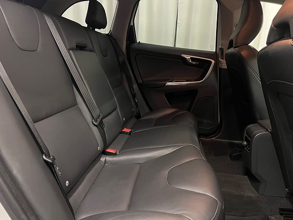 Volvo XC60 26 of 30