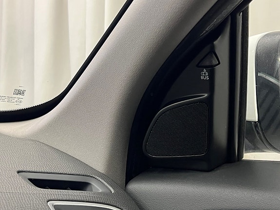 Volvo XC60 17 of 30