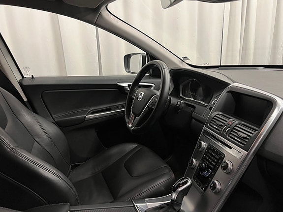 Volvo XC60 24 of 30