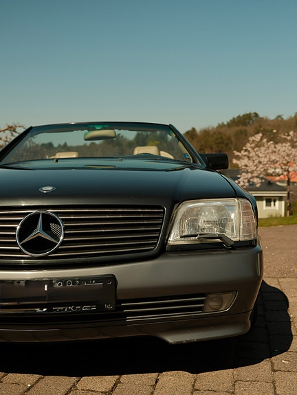 Mercedes-Benz 500 SL 2 of 8