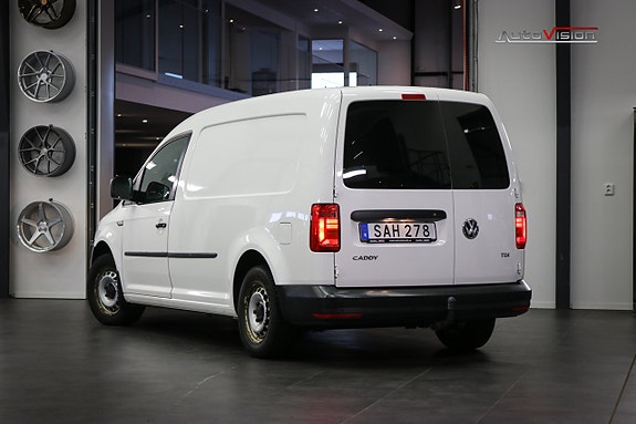 Volkswagen Caddy Maxi 2 of 5