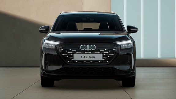 Audi Q4 e-tron 4 of 12