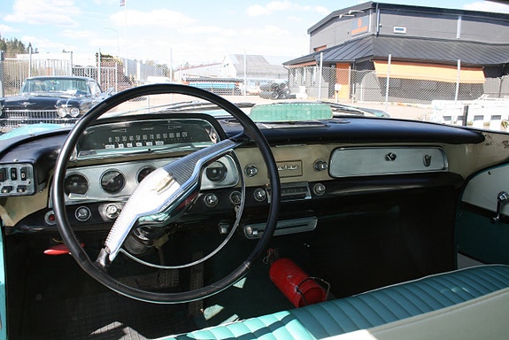 Dodge Custom Royal 13 of 22
