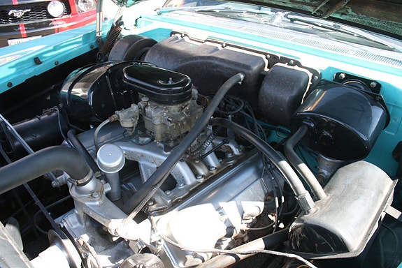 Dodge Custom Royal 19 of 22